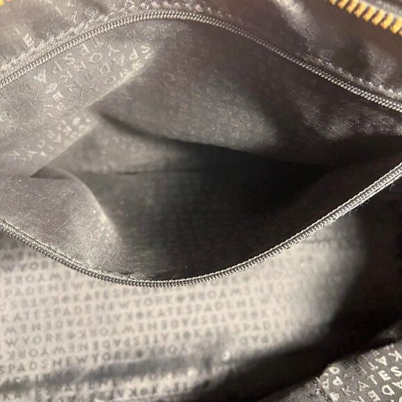 Kate Spade Pebbled Leather Crossbody - GUC - - Picture 9 of 12